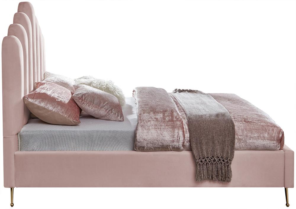 Meridian Furniture - Lily Pink Velvet Full Bed - LilyPink-F veiw 4