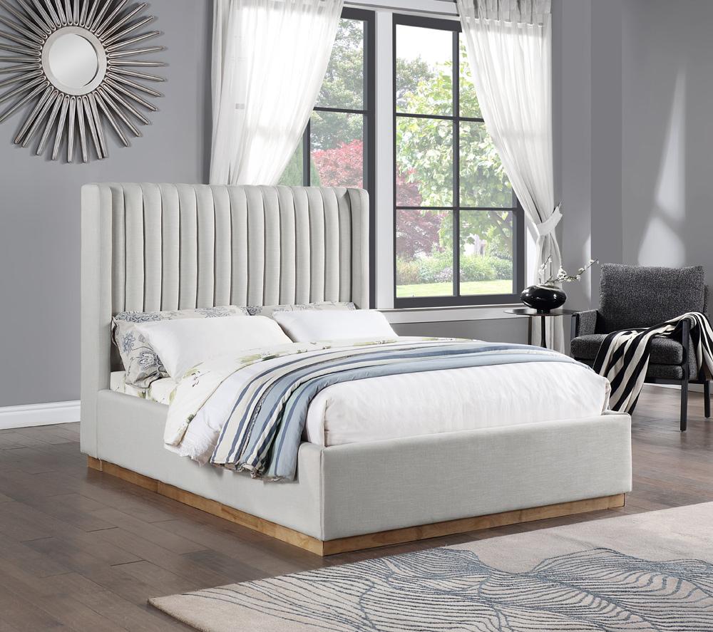 Meridian Furniture - Logan Cream Linen Textured Fabric Full Bed - LoganCream-F veiw 2