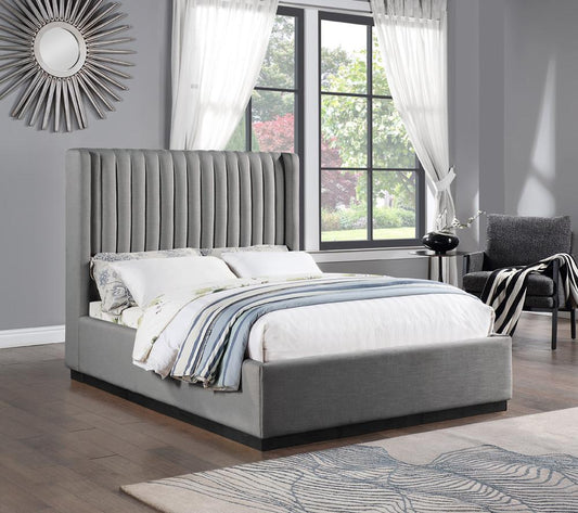 Meridian Furniture - Logan Grey Linen Textured Fabric Full Bed - LoganGrey-F veiw 2