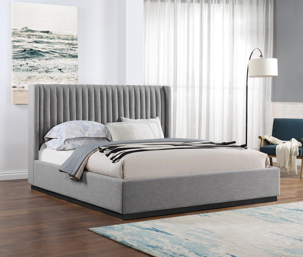 Meridian Furniture - Logan Grey Linen Textured Fabric King Bed - LoganGrey-K veiw 2