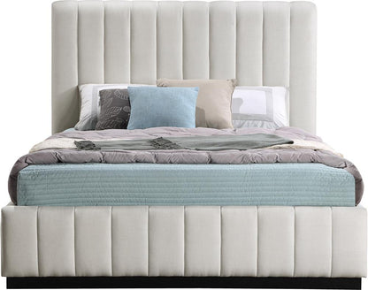 Meridian Furniture - Lucia Beige Linen Textured Fabric Queen Bed - LuciaBeige-Q veiw 3