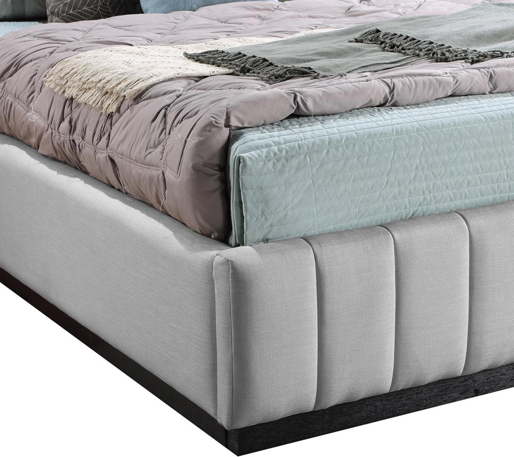 Meridian Furniture - Lucia Grey Linen Textured Fabric Full Bed - LuciaGrey-F veiw 6