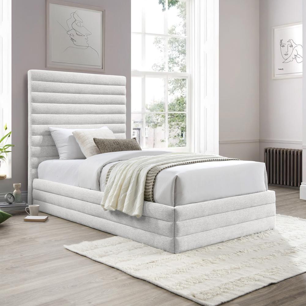 Meridian Furniture - Maxwell Cream Linen Textured Fabric Twin Bed - MaxwellCream-T veiw 2
