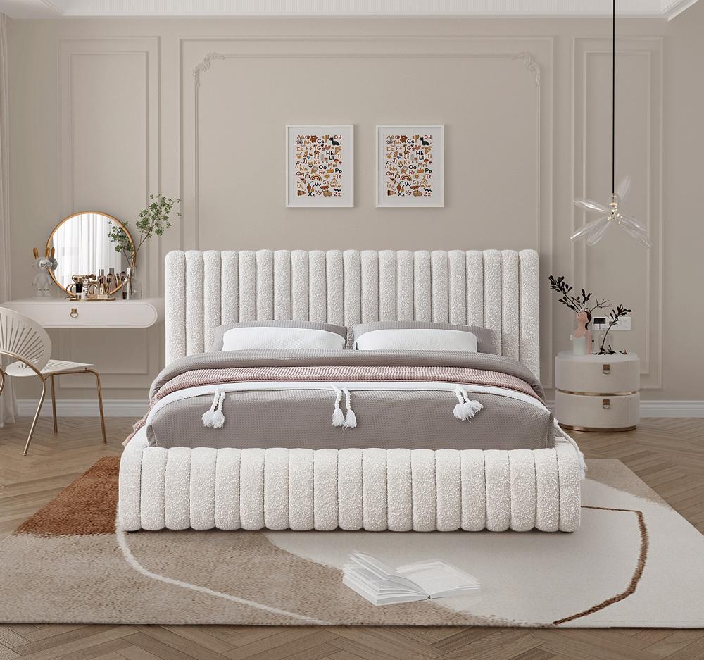 Meridian Furniture - Nash Cream Boucle Fabric King Bed - NashCream-K veiw 4