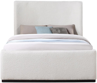 Meridian Furniture - Oliver Cream Boucle Fabric Queen Bed - OliverCream-Q veiw 3