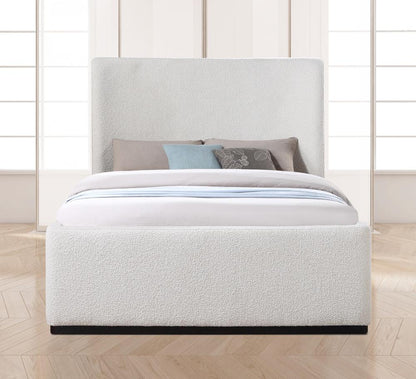 Meridian Furniture - Oliver Cream Boucle Fabric Queen Bed - OliverCream-Q veiw 4