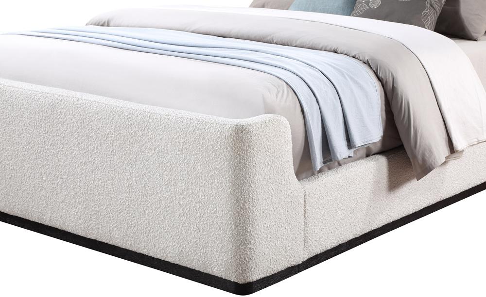 Meridian Furniture - Oliver Cream Boucle Fabric Queen Bed - OliverCream-Q veiw 7