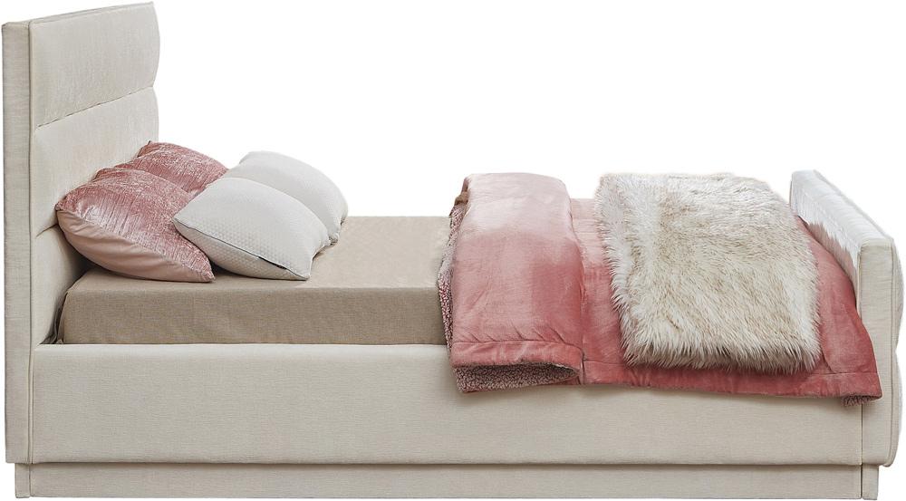Meridian Furniture - Paxton Cream Chenille Fabric King Bed - PaxtonCream-K veiw 5