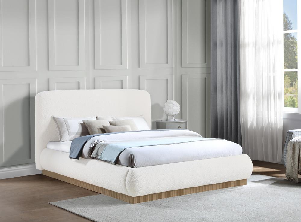 Meridian Furniture - Rigby Cream Boucle Fabric Queen Bed - B1275Cream-Q veiw 2