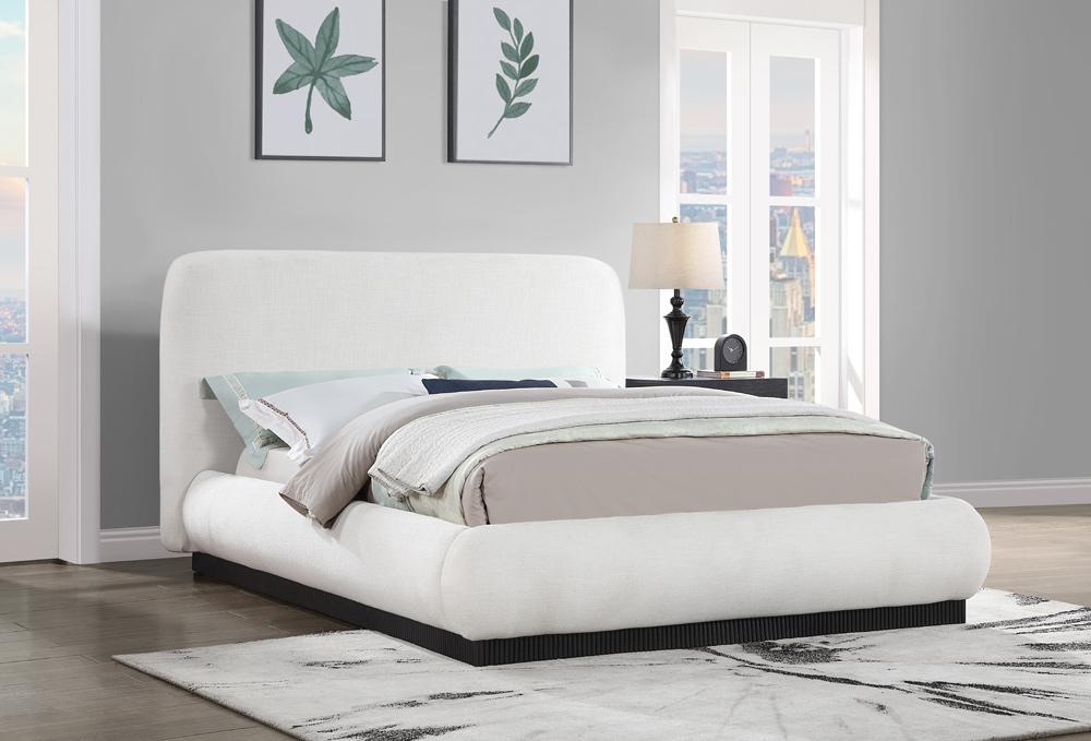 Meridian Furniture - Rigby Cream Linen Textured Fabric King Bed - B1278Cream-K veiw 2