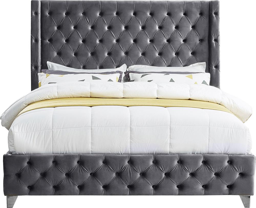Meridian Furniture - Savan Grey Velvet Queen Bed - SavanGrey-Q veiw 6