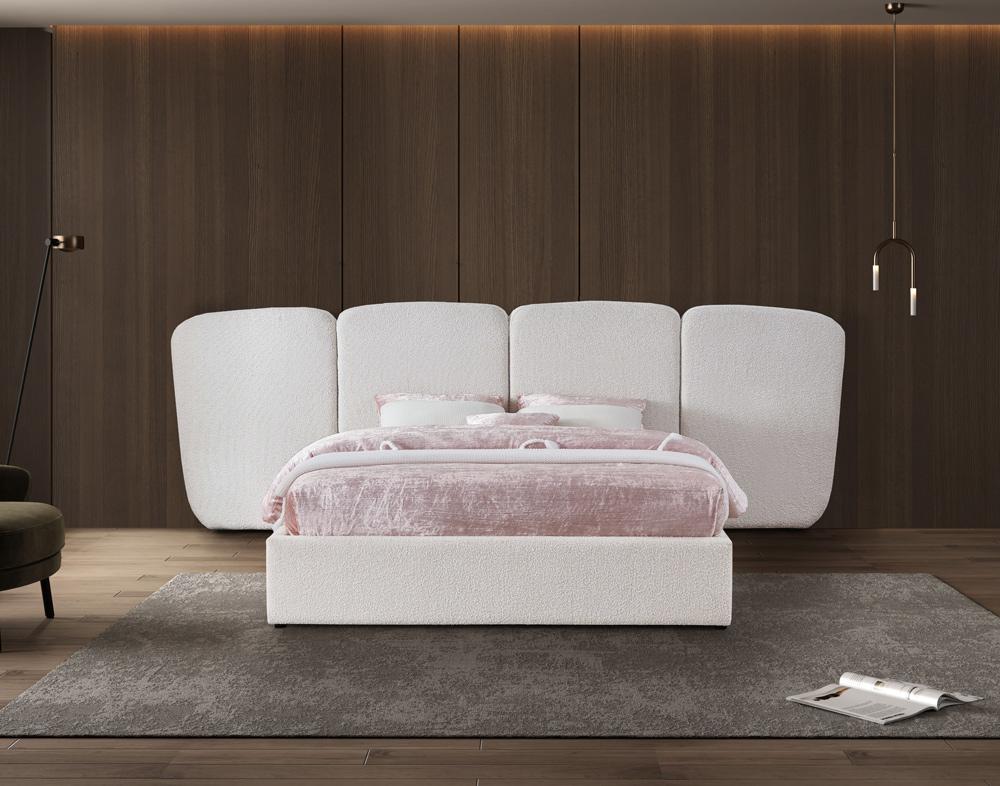 Meridian Furniture - Shiloh Cream Boucle Fabric King Bed - ShilohCream-K veiw 4