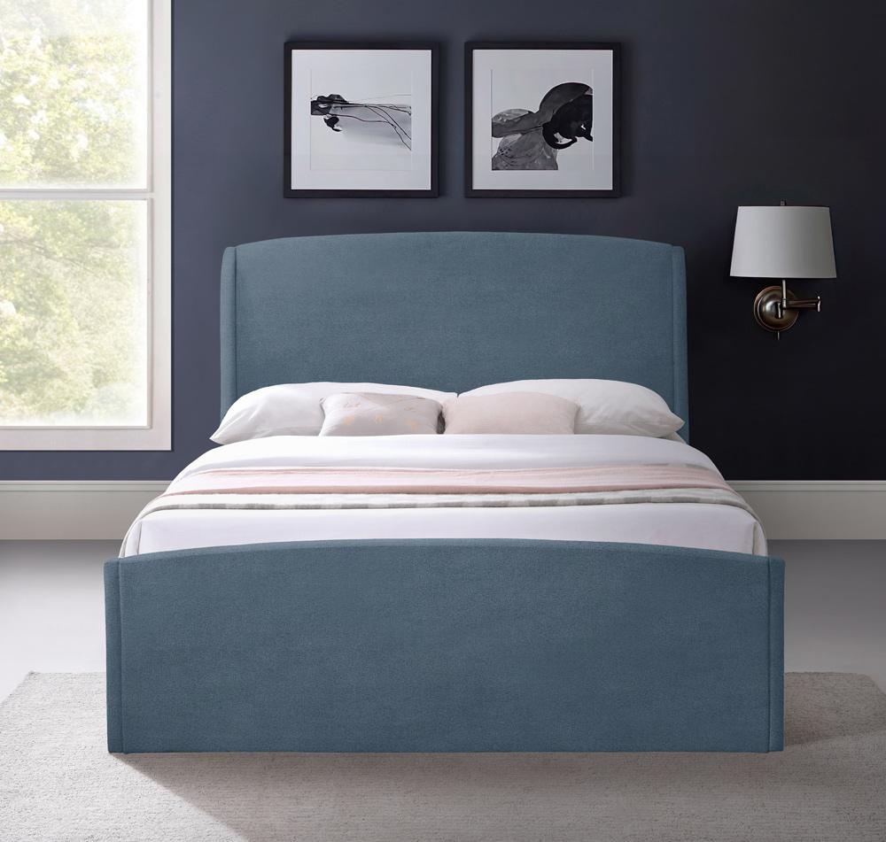 Meridian Furniture - Tess Blue Velvet King Bed - TessBlue-K veiw 4