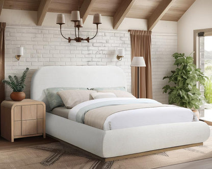 Meridian Furniture - Vaughn Cream King Bed - B1209Cream-K veiw 2