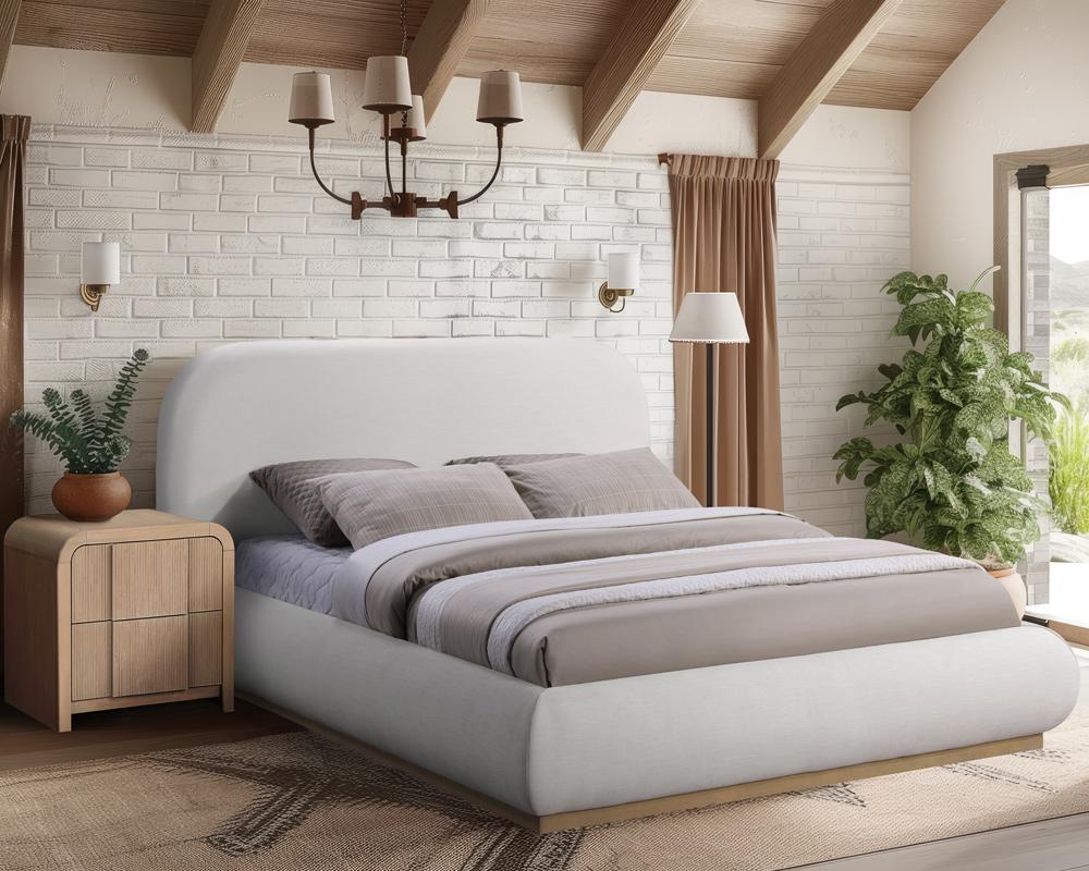 Meridian Furniture - Vaughn Cream King Bed - B1211Cream-K veiw 2