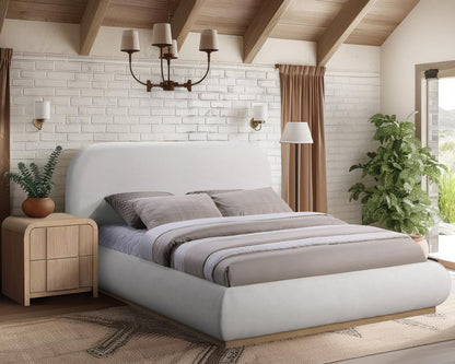 Meridian Furniture - Vaughn Cream King Bed - B1211Cream-K veiw 2
