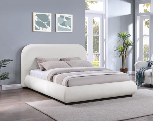 Meridian Furniture - Vaughn Cream Queen Bed - B1212Cream-Q veiw 2
