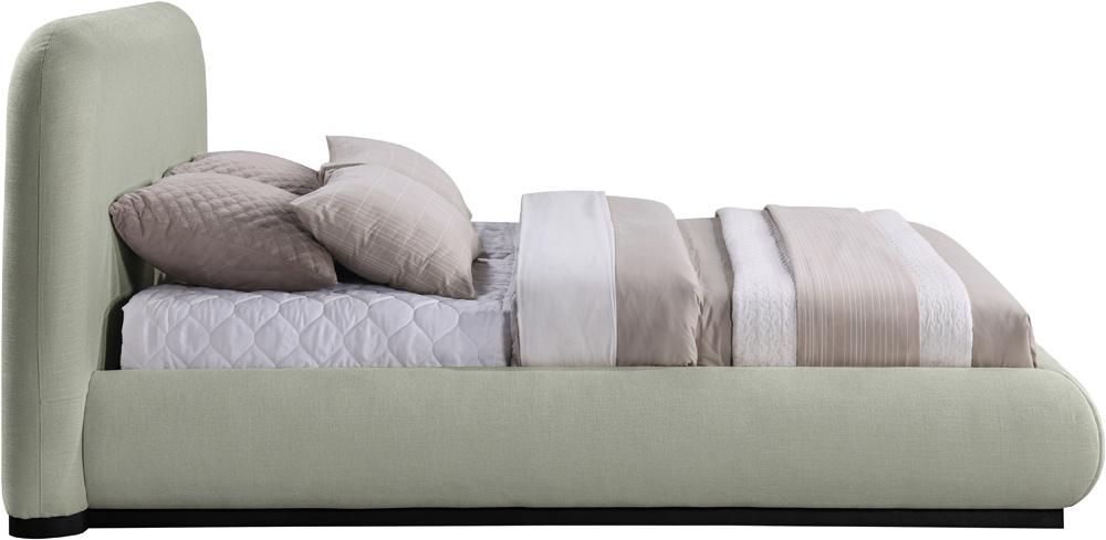 Meridian Furniture - Vaughn Mint King Bed - B1214Mint-K veiw 4