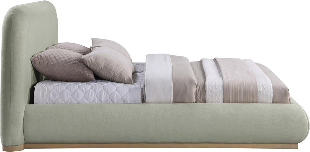 Meridian Furniture - Vaughn Mint Queen Bed - B1211Mint-Q veiw 4