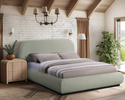 Meridian Furniture - Vaughn Mint Queen Bed - B1214Mint-Q veiw 2