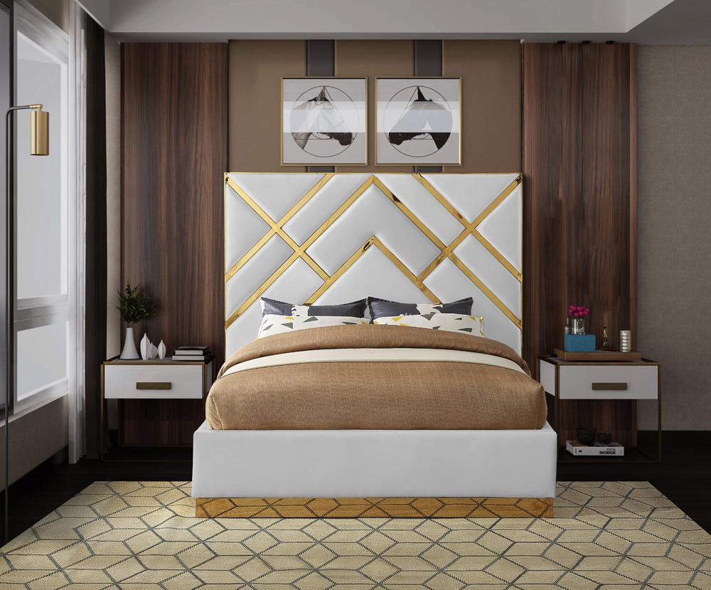 Meridian Furniture - Vector White Vegan Leather King Bed - VectorWhite-K veiw 4