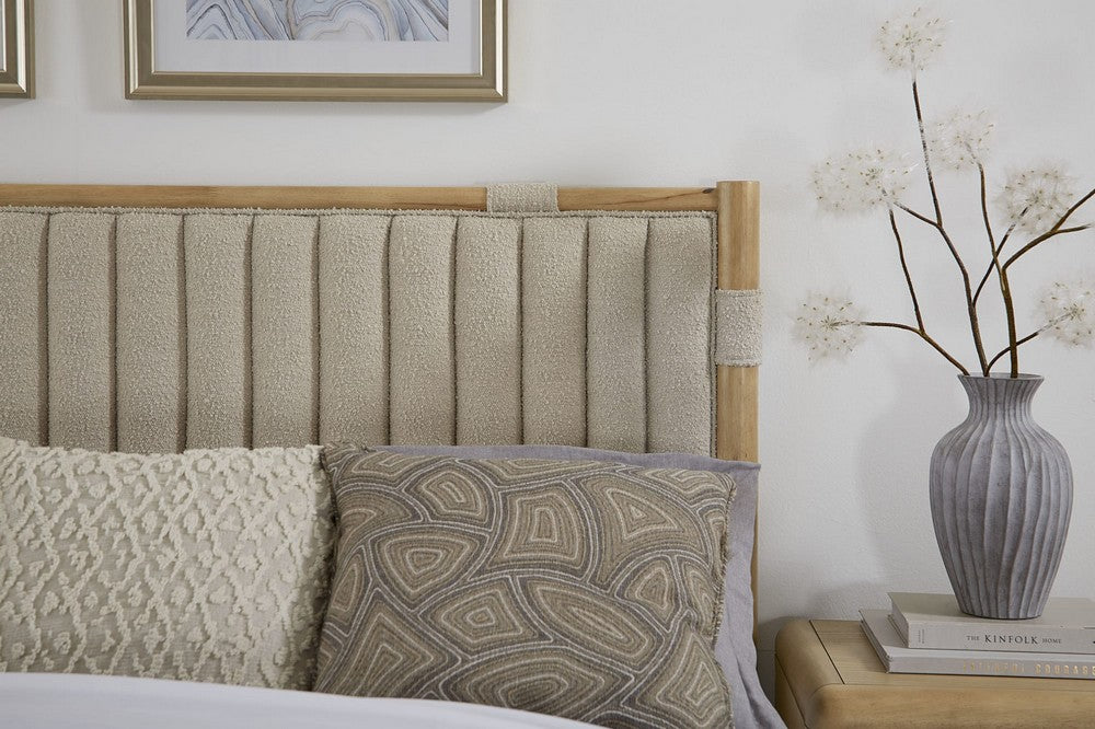 Modus Furniture - Furano King-size Upholstered Panel Bed in Ginger and Brun Boucle - QDTWJ7 view 4