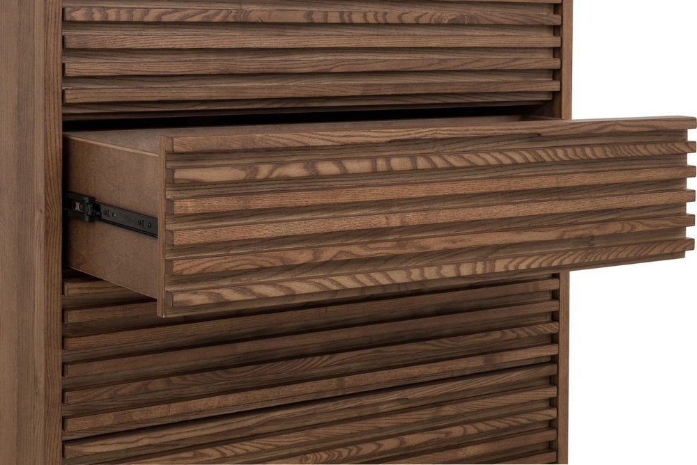 Modus Furniture - Tanner Five Drawer Ash Wood Chest in Roux - QPUA84 view 4