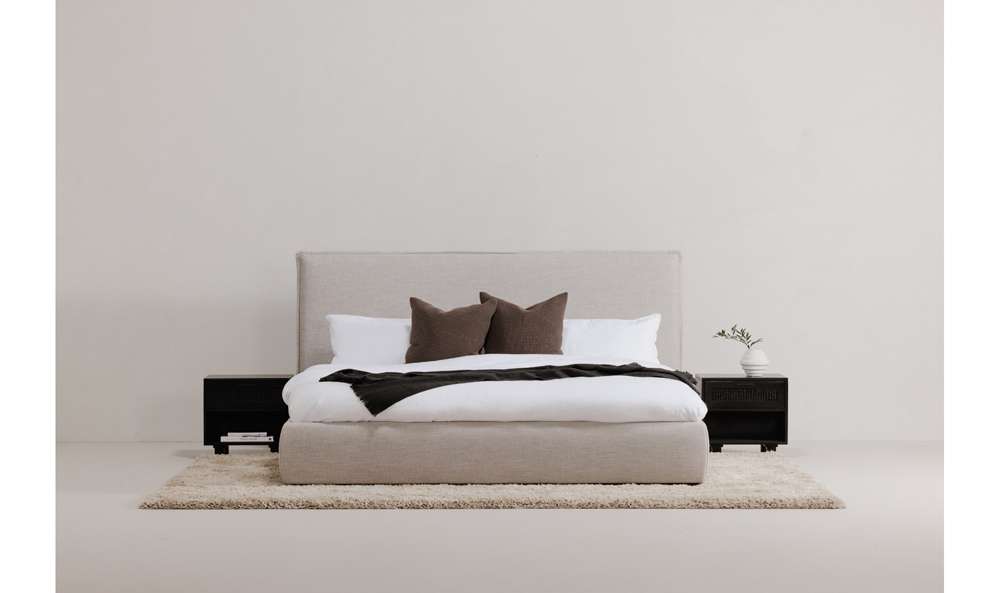 Moes Home - Luzon King Bed in Light Grey - RN-1130-40-0 veiw 6