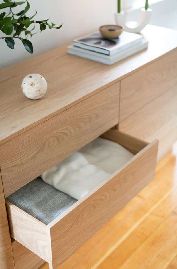 Moes Home - Round Off Dresser in Light Oak - YR-1003-21 veiw 4