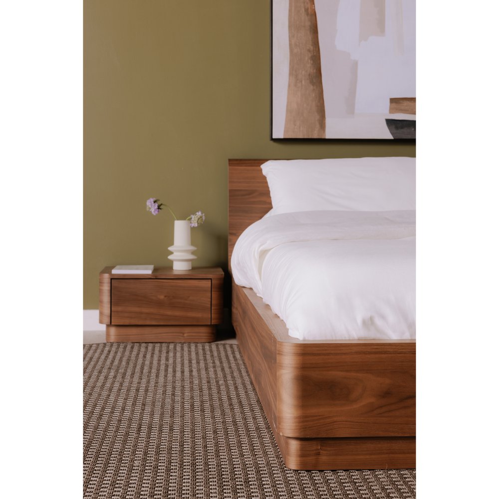 Moes Home - Round Off Queen Bed Walnut Brown - YR-1005-03-0 view 10