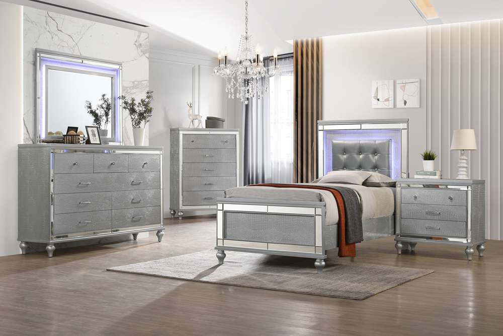 New Classic Furniture - Valentino 4/6 Full Bed - Silver - 02-9698S-400 veiw 2