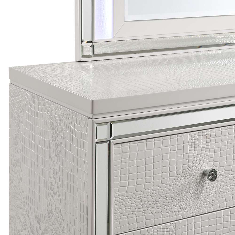 New Classic Furniture - Valentino Lighted Mirror-White - BA9698W-060 view 4