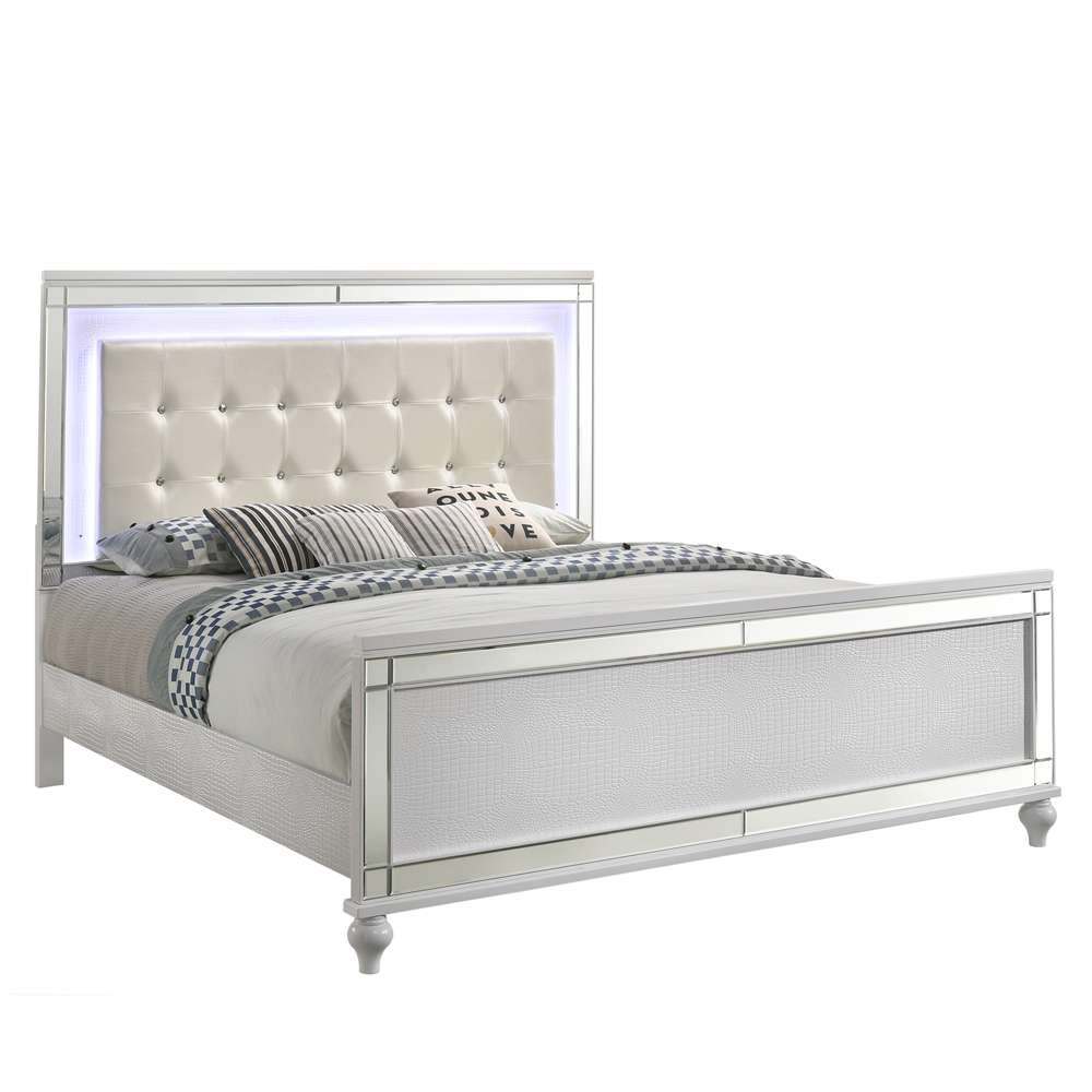 New Classic Furniture - Valentino Queen Bed - White - 02-9698W-300 veiw 1