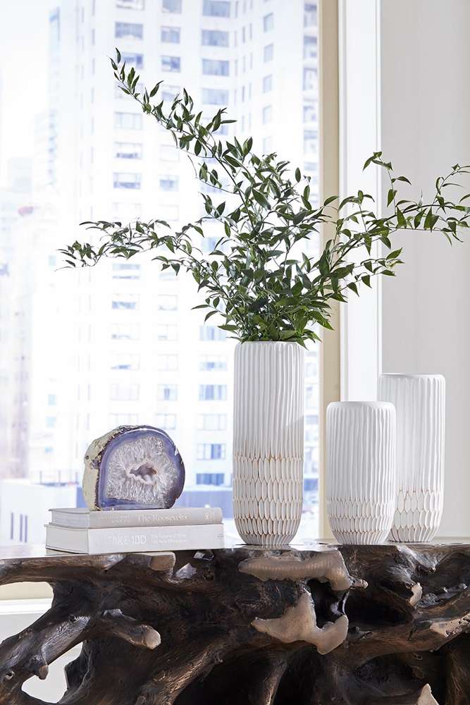 Phillips Collection - Lacuna Vase, Small - TH107098 veiw 4