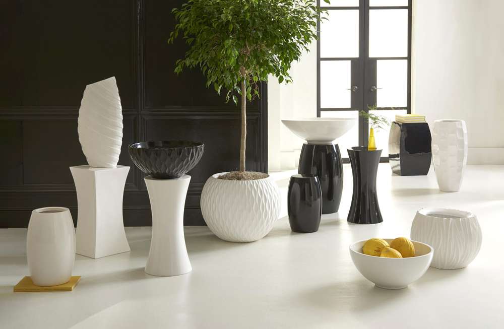 Phillips Collection - Ripple Planter, Gel Coat Black - PH67836 veiw 4
