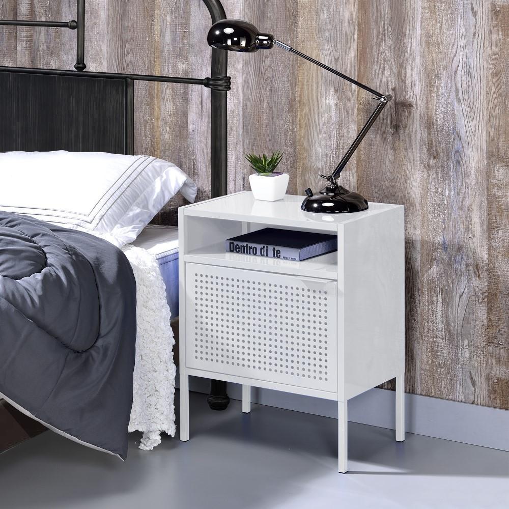 Picket House Furnishings - Gemma Nightstand with USB Port in White - CEB700NSE veiw 4