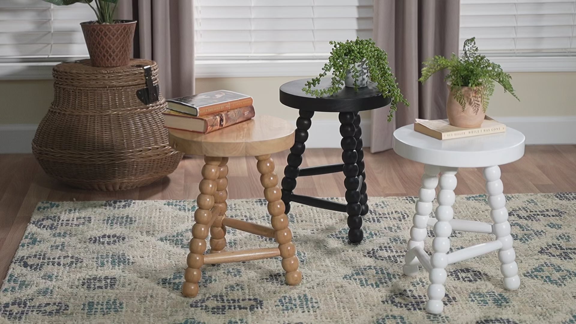 bali & pari - David Accent Stool video