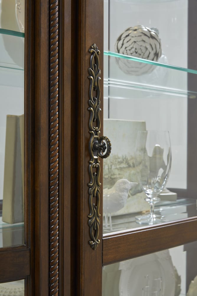 Pulaski Foxcroft Curved End Curio 102003 View 4