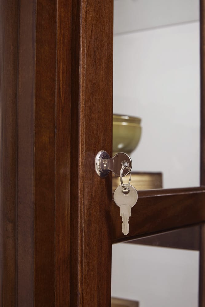 Pulaski Two Way Sldg Door Curio Chocolate Cherry 20661 View 5