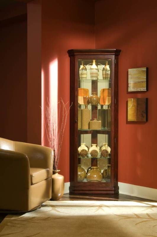 Pulaski - Victorian Cherry Corner Curio - 20205 veiw 1