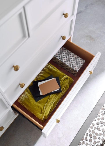 Rachael Ray  -  Chelsea Drawer Chest  - 9781-2200C veiw 3