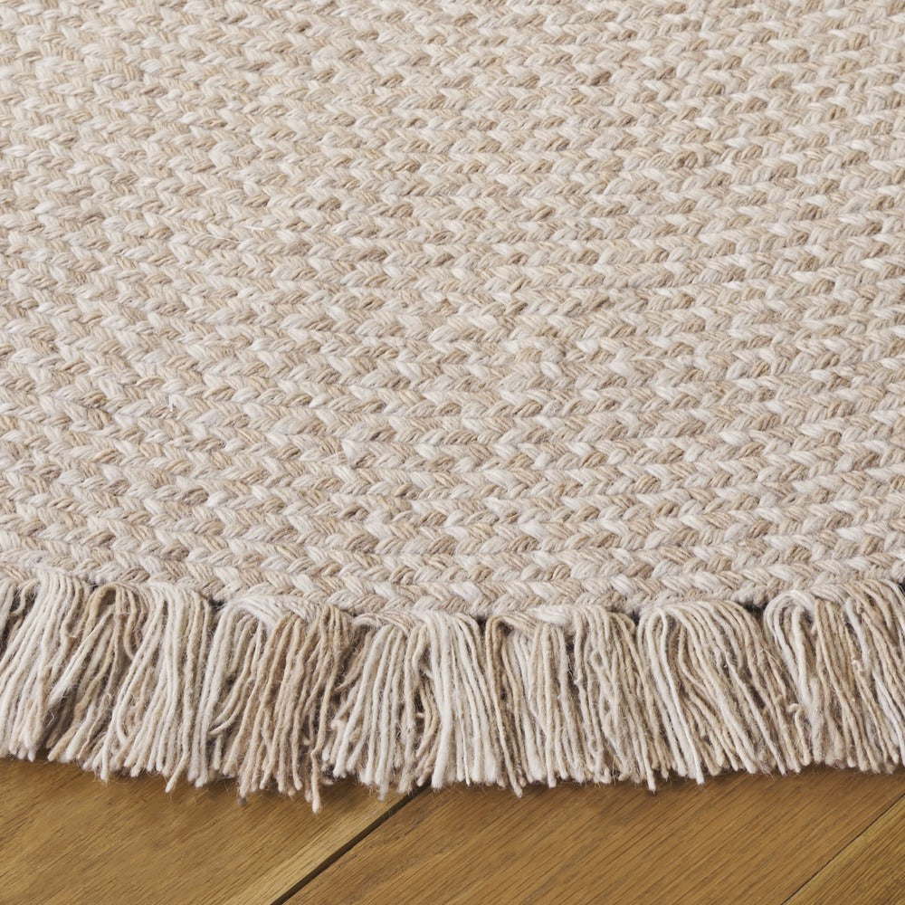 Safavieh - Braided 563B Beige Ivory - 5" X 5" - BRD563B-5R view 3