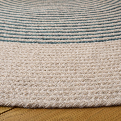 Safavieh - Braided 568N Ivory Navy - 5" X 5" - BRD568N-5R view 3