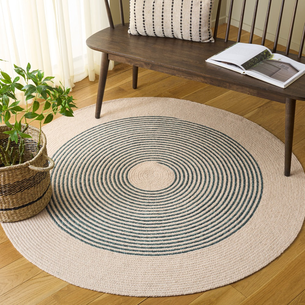 Safavieh - Braided 568N Ivory Navy - 6" X 6" - BRD568N-6R view 2