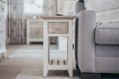 Sea Winds - Islamorada Chairside Table - B23305-DAPGREY veiw 7