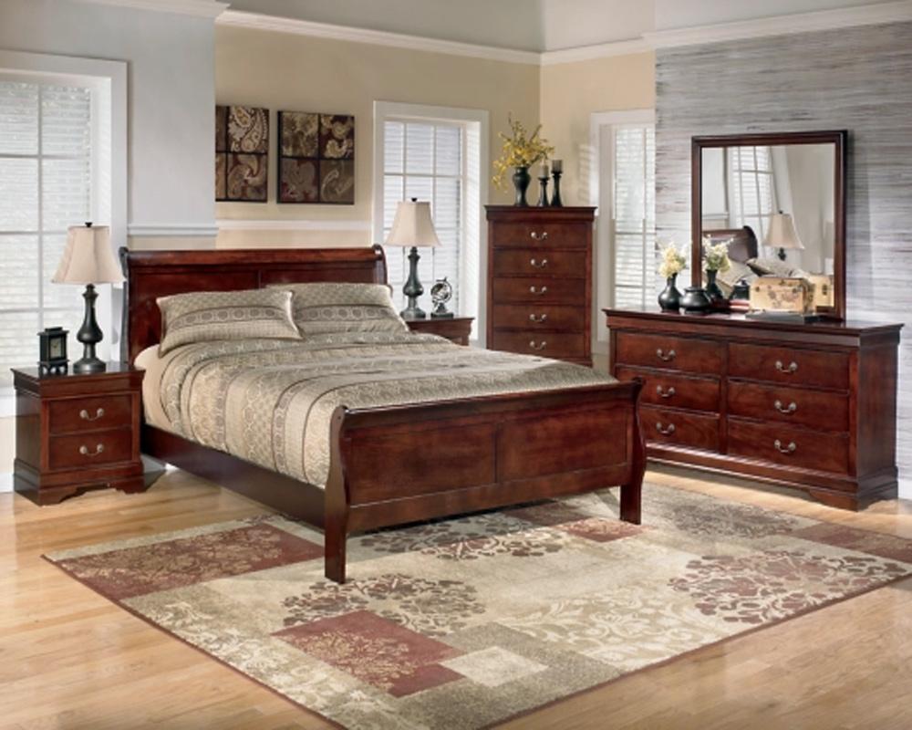 Signature Design by Ashley - Alisdair Queen Sleigh Bed in Dark Brown veiw 3
