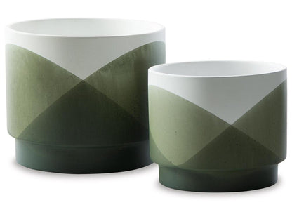 Signature Design by Ashley - Ardenridge Planter Set (Set of 2) in Green/White - A2000579 veiw 3