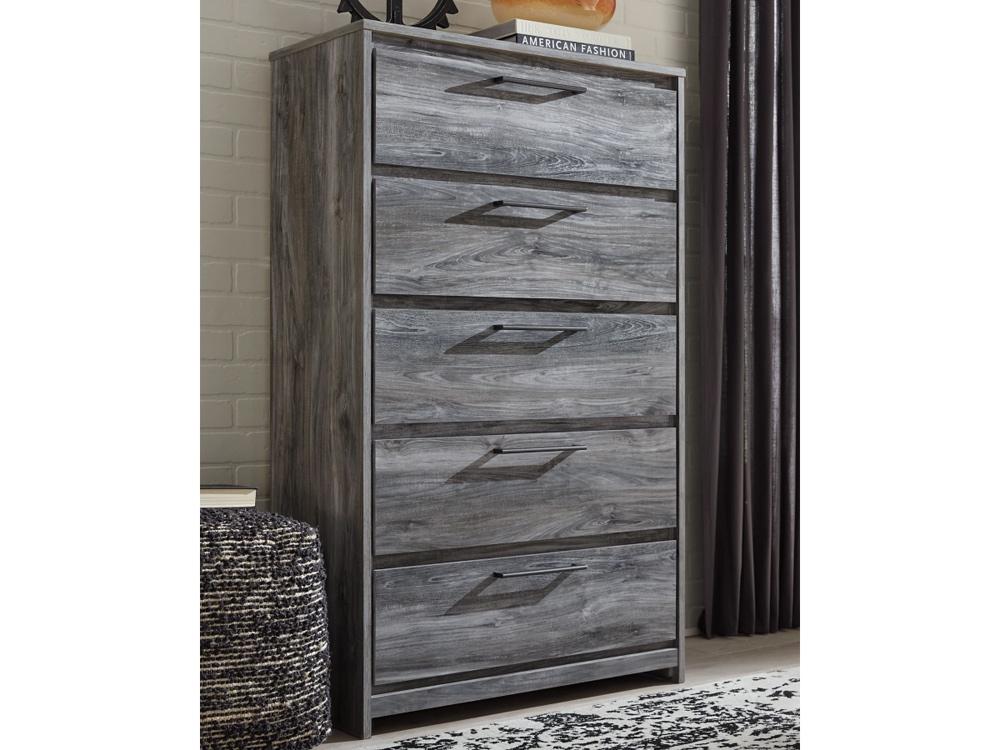 Signature Design by Ashley - Baystorm Five Drawer Chest in Gray - B221-46 veiw 2