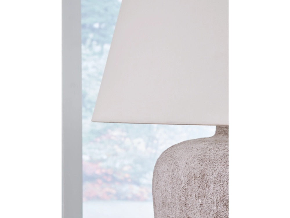 Signature Design by Ashley - Danry Metal Table Lamp in Distressed Cream - L207454 veiw 3