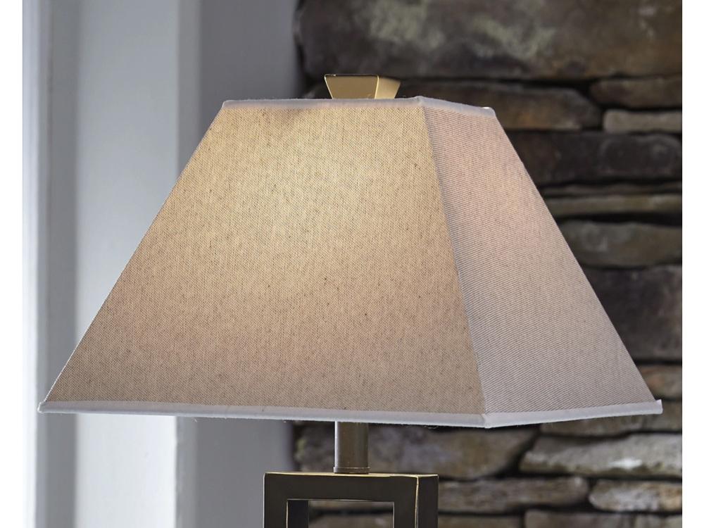 Signature Design by Ashley - Deidra Metal Table Lamp in Black - L318924 veiw 3